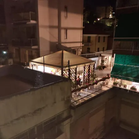 Sunny With Big Terrace ראפאלו